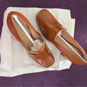 NIB M. Gemi heeled loafers.